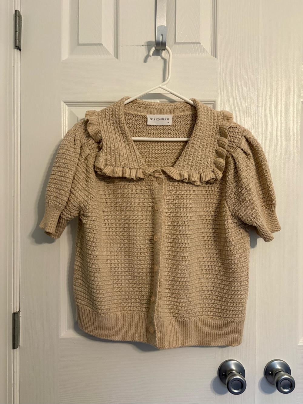 Self Contrast Beige Ruffle-Collar Knit Cardigan